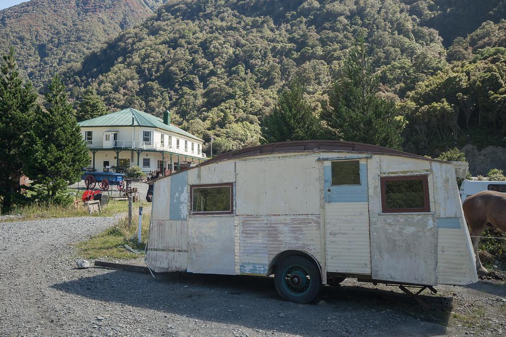 Otira Stagecoach Hotel Exteriér fotografie
